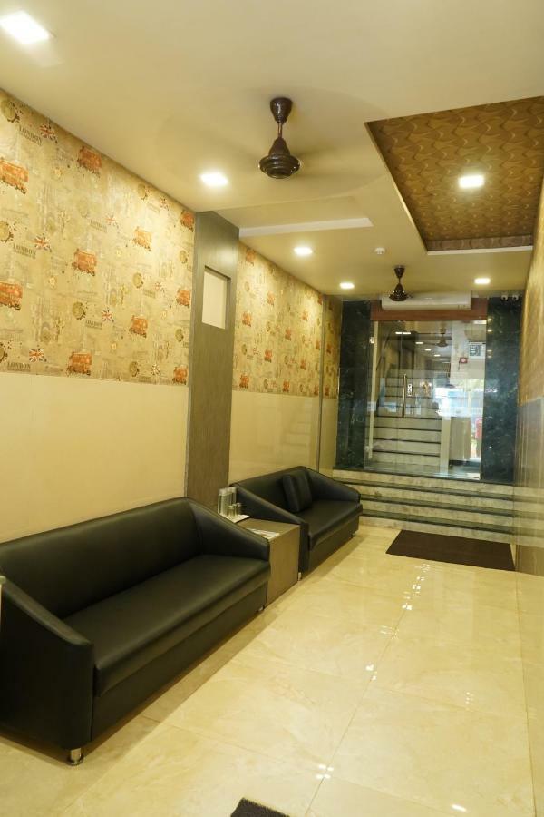Sharda Residency Hotel Mumbai Exterior photo